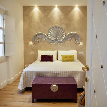 In Centro Unique Rooms Ольбія Екстер'єр фото