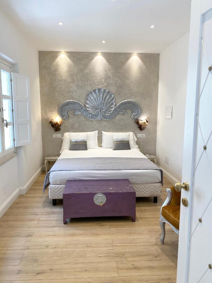 In Centro Unique Rooms Ольбія Екстер'єр фото