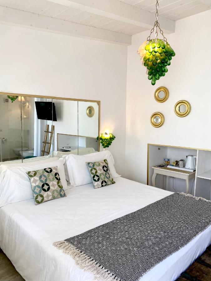 In Centro Unique Rooms Ольбія Екстер'єр фото