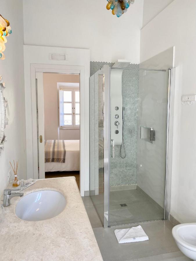 In Centro Unique Rooms Ольбія Екстер'єр фото