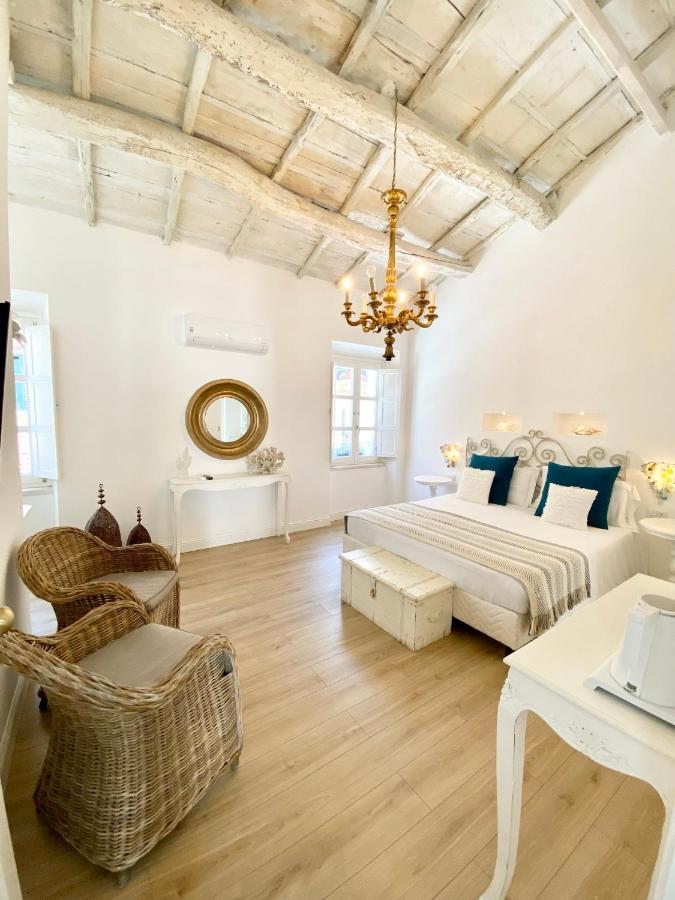In Centro Unique Rooms Ольбія Екстер'єр фото