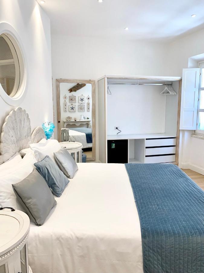 In Centro Unique Rooms Ольбія Екстер'єр фото
